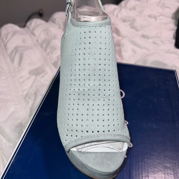 NIB Seychelles Landscape Light Blue Suede Wedge Sandal - Picture 5 of 8